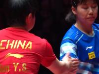九游娱乐-包含胜利之路：女足运动员拼尽全力的词条