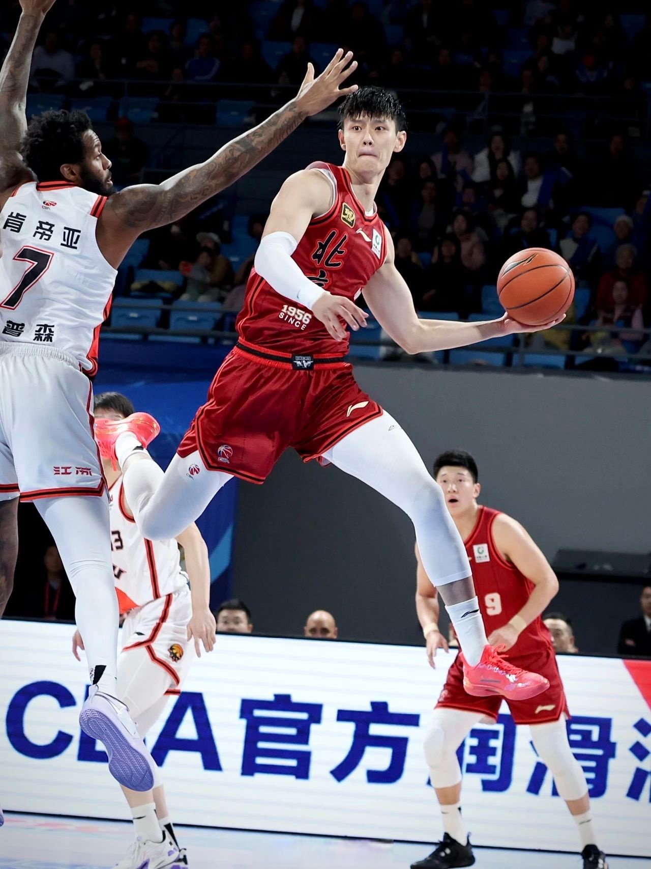 关于北京首钢再胜江苏，保持对阵双方交锋不败纪录的信息