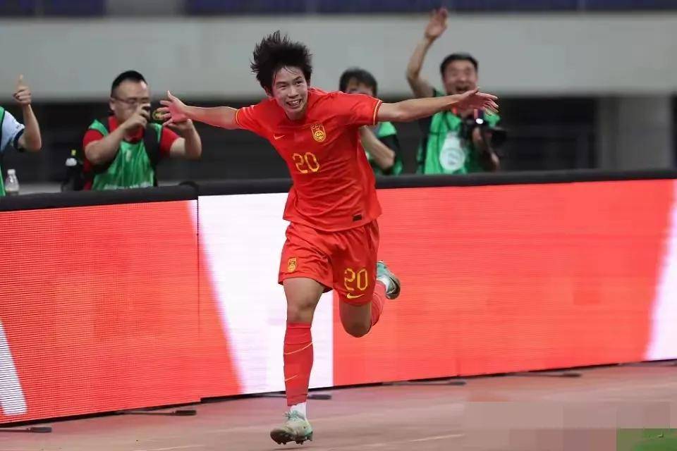 40-150！王钰栋德转身价暴涨110万欧成中国球员第二高的简单介绍