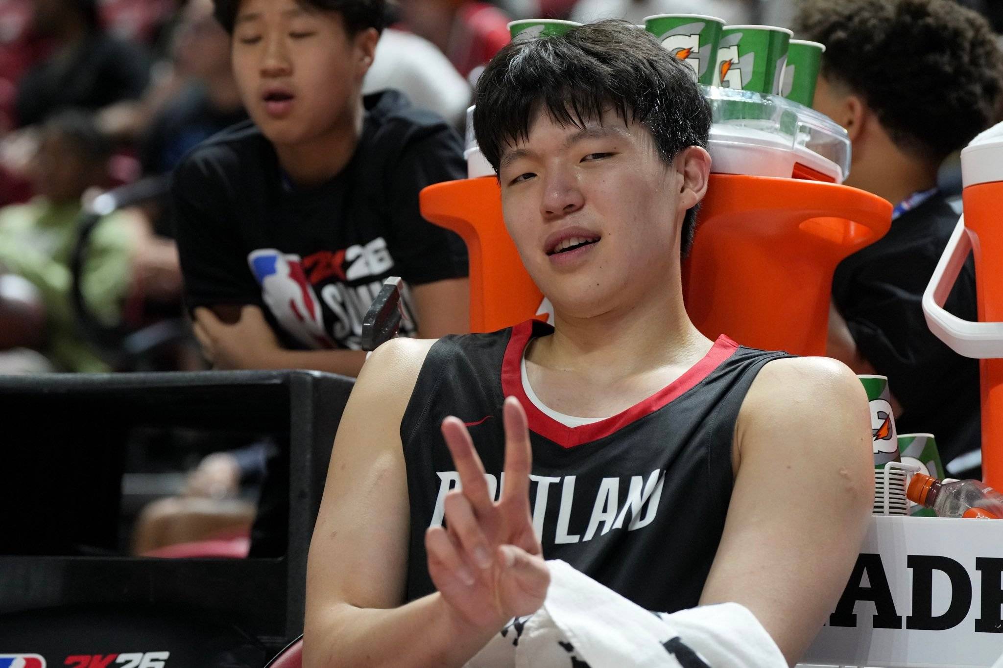 关于杨瀚森15分3板2帽NBA夏联开拓者击败鹈鹕的信息