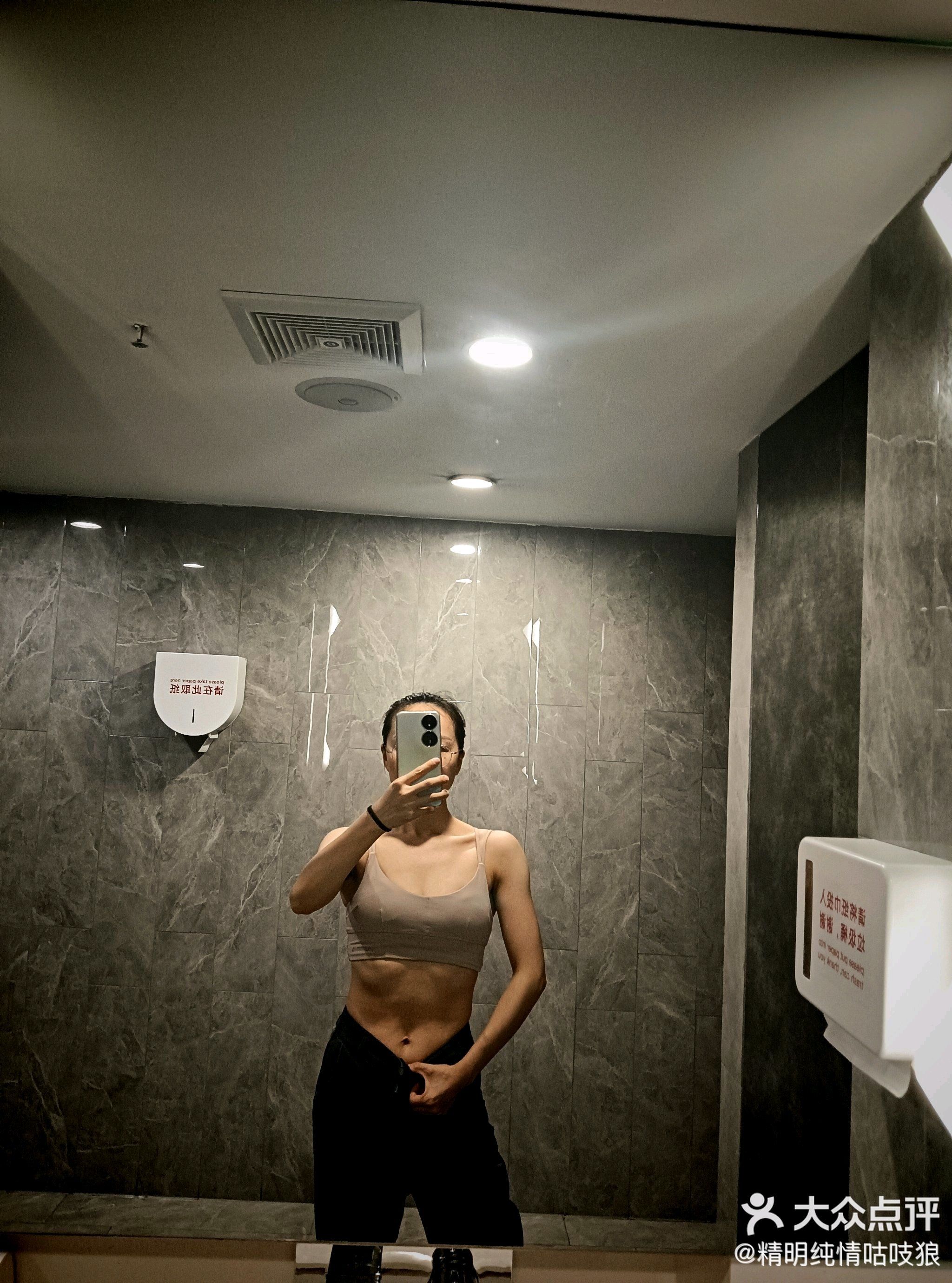 暗自努力桑乔晒健身房打卡自拍，被切尔西“退货”后下家未定