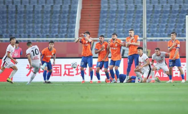 3-2，2-3！足协杯8强出炉！蓉城申花国安冲冠，中甲诞生最大黑马的简单介绍