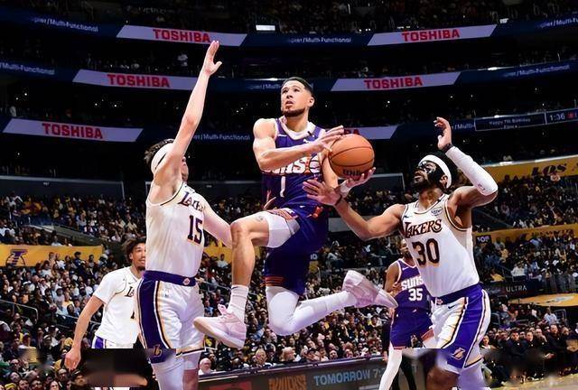 某NBA教练：我们防守杰伦-格林时很困难，他肯定能搭档布克